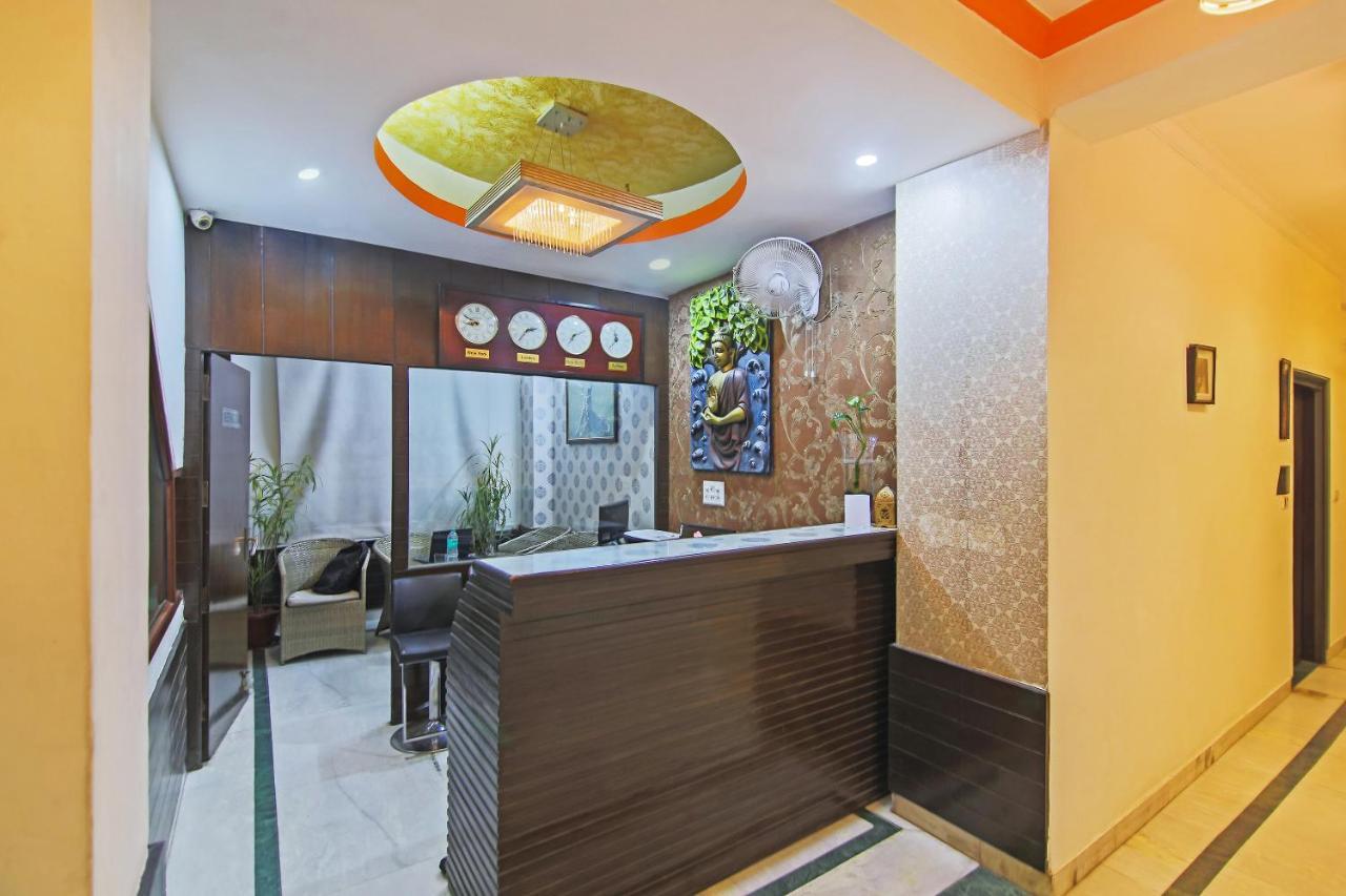 גורגאון Capital O Tipsyy Near Aravali Biodiversity Park מראה חיצוני תמונה