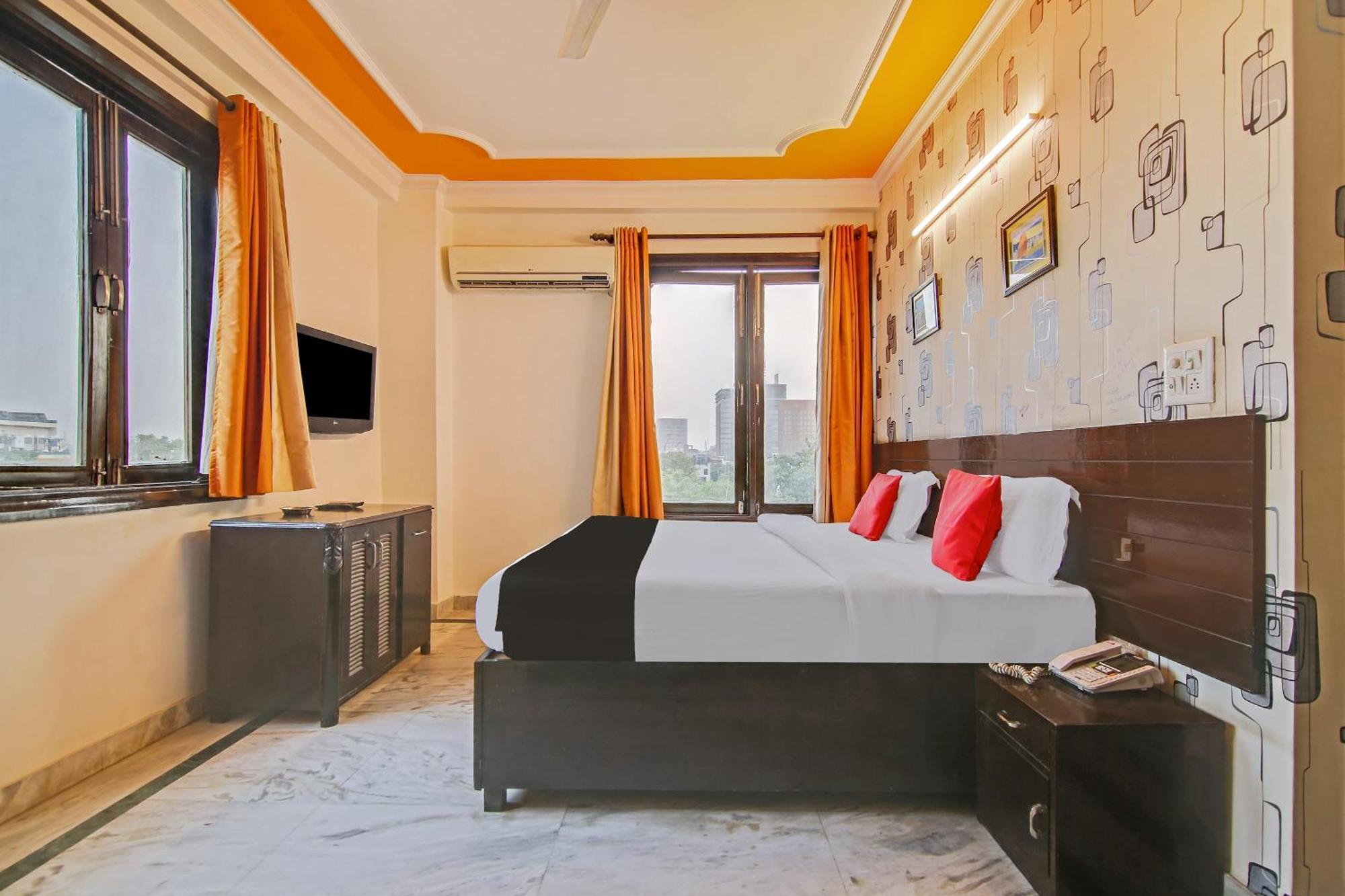 גורגאון Capital O Tipsyy Near Aravali Biodiversity Park מראה חיצוני תמונה