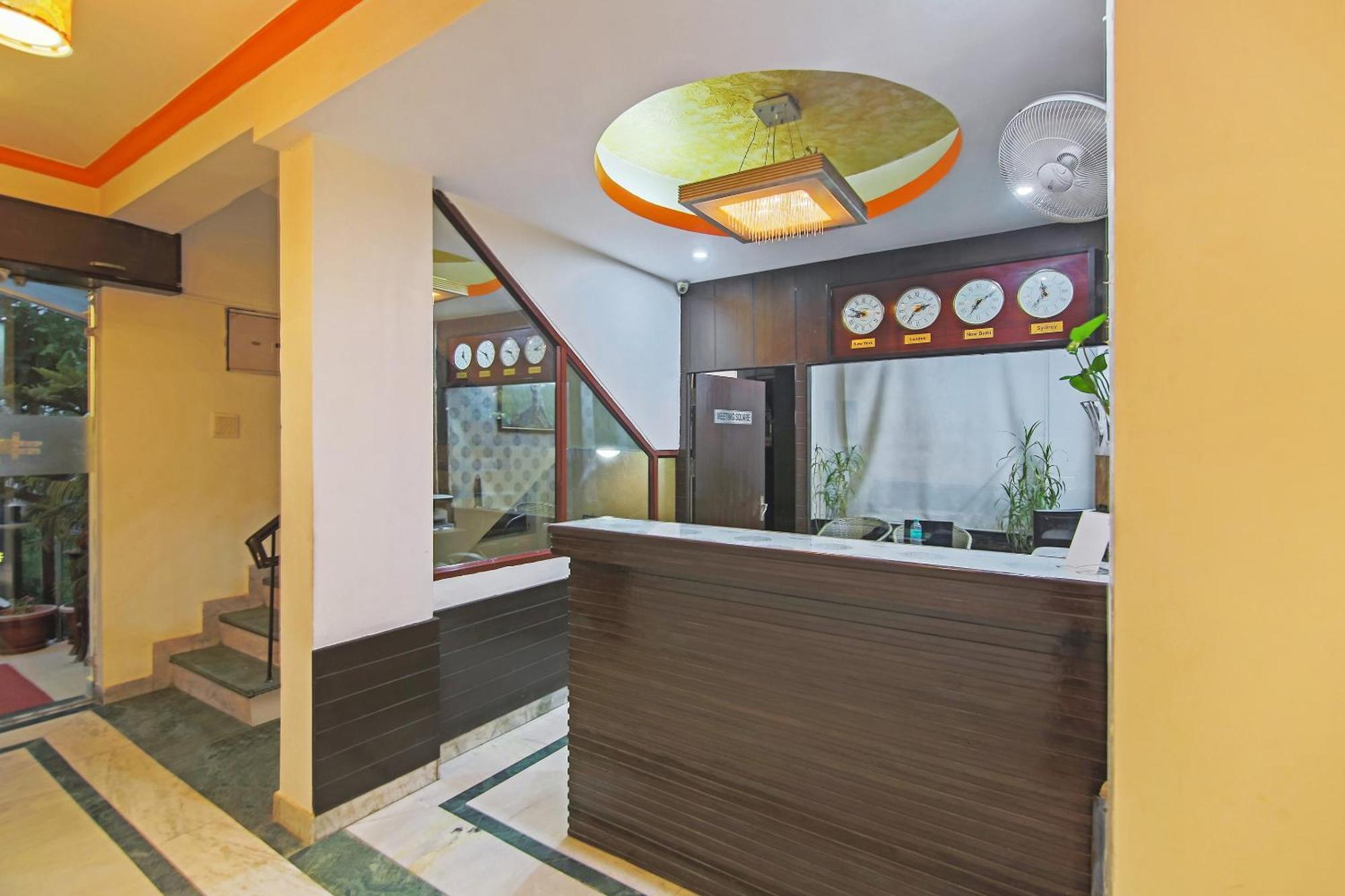 גורגאון Capital O Tipsyy Near Aravali Biodiversity Park מראה חיצוני תמונה