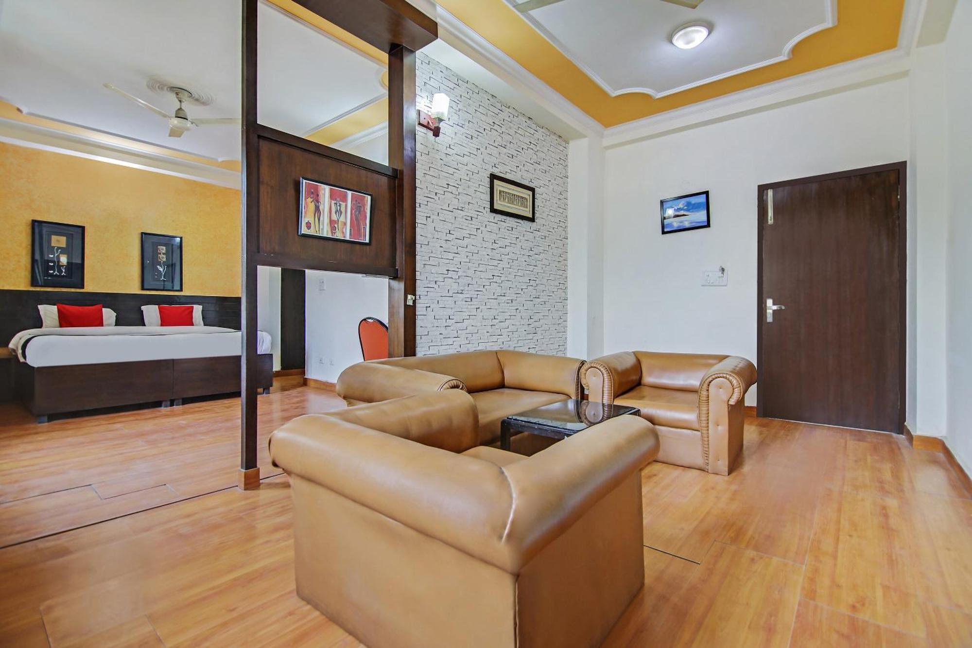 גורגאון Capital O Tipsyy Near Aravali Biodiversity Park מראה חיצוני תמונה