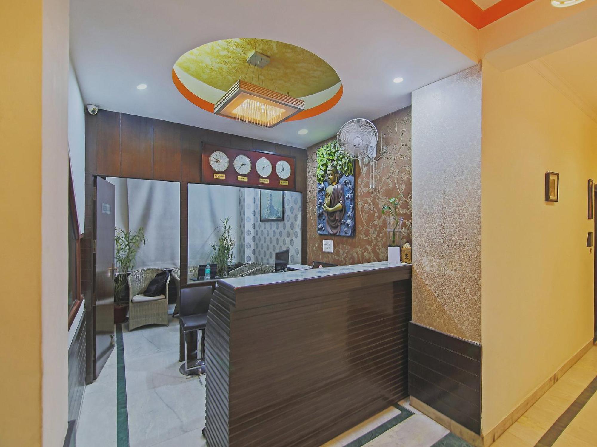 גורגאון Capital O Tipsyy Near Aravali Biodiversity Park מראה חיצוני תמונה